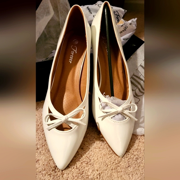 Undefined Shoes - White faux patent leather heel